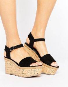 Босоножки на пробковой платформе