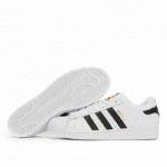 Женские кроссовки Адидас: фото