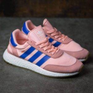 Женские кроссовки Адидас: фото