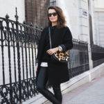 Лук с чёрными кроссовками