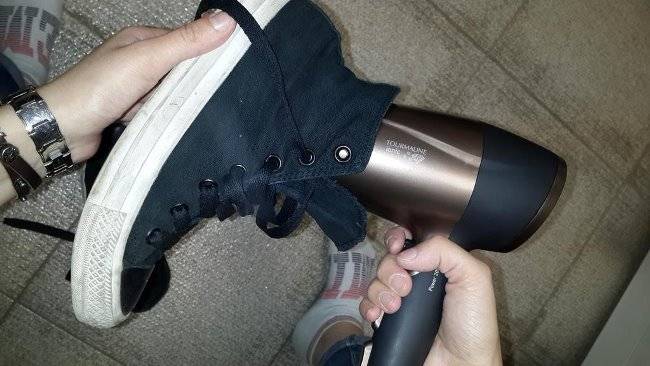 Скрипят кроссовки при ходьбе: что делать