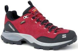 Лучшие треккинговые кроссовки