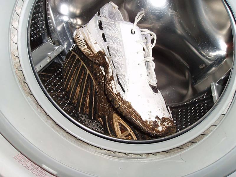 Можно ли стирать кроссовки в стиральной машине