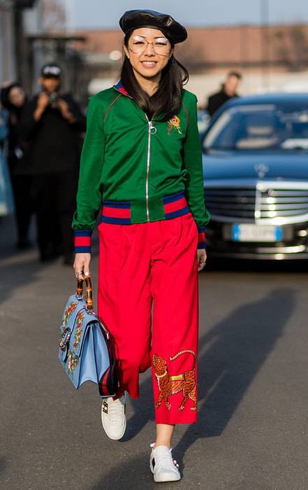 Лук с кроссовками "Фила"