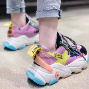 Кроссовки женские: фото