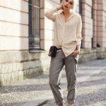 Брюки под женские кроссовки