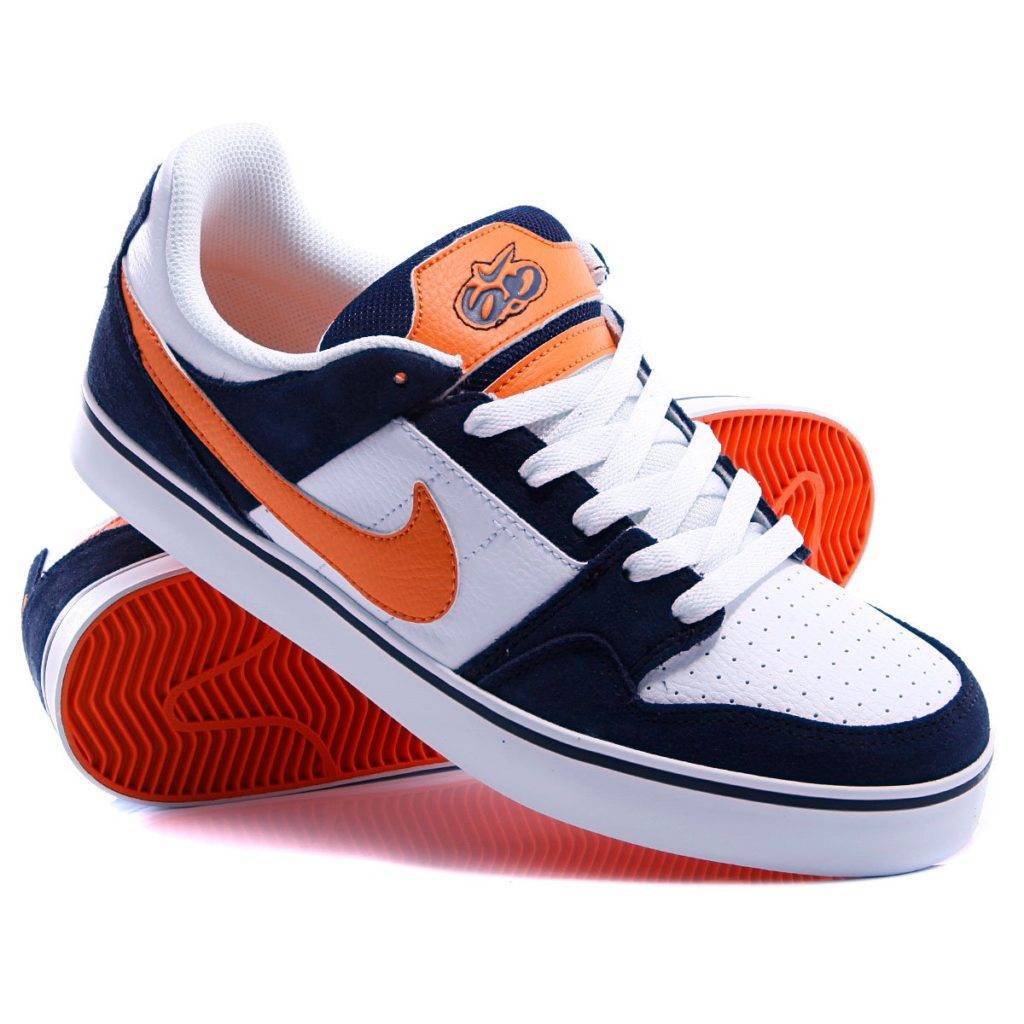 Что лучше: кроссовки или кеды