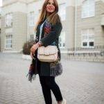 С чем носить бежевые кроссовки