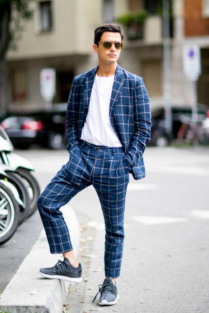 Кеды под мужской костюм