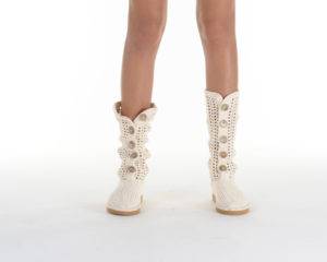 летние вязаные сапожки