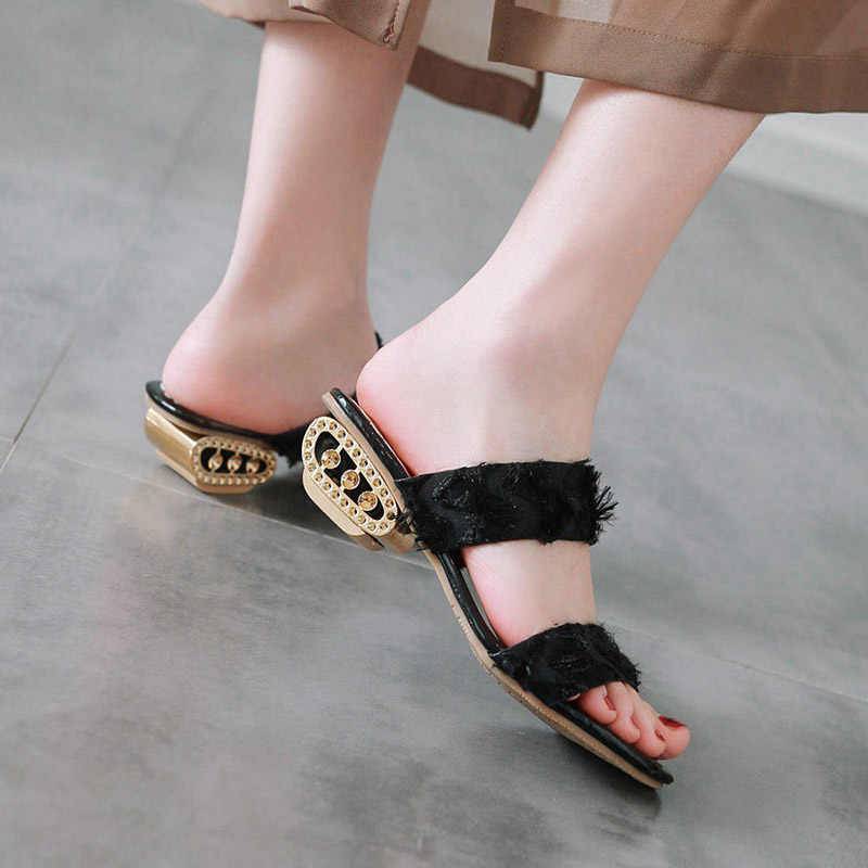 Лучшие женские шлепанцы