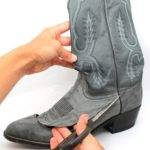 Сумка из старых кожаных сапог