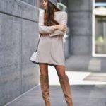 С чем носить бежевые замшевые сапоги