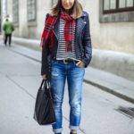 C чем носить женские ботинки челси