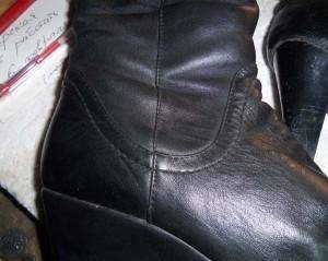 Как определить, кожаные сапоги или нет