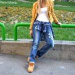 С чем носить жёлтые ботинки