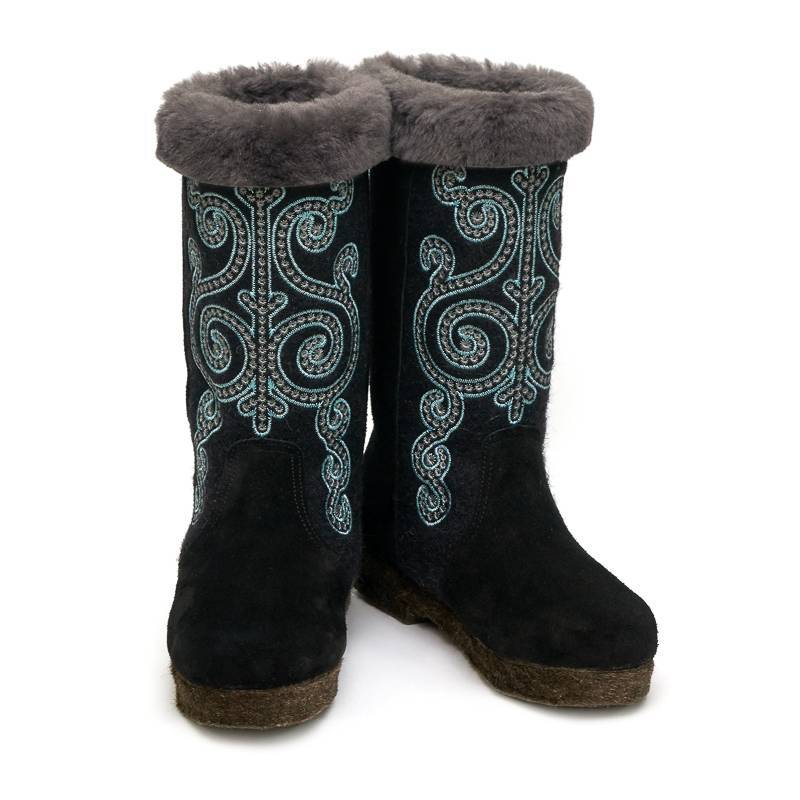 Якутские унты