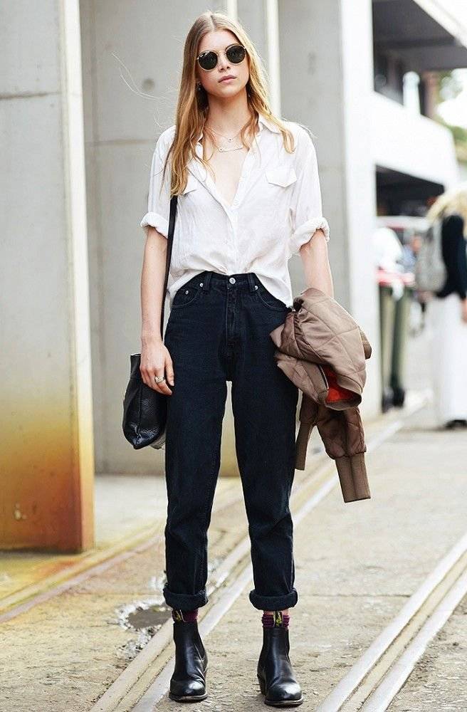 С чем носить женские ботинки челси 