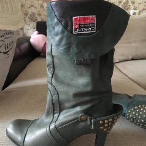 Как ухаживать за кожаными сапогами