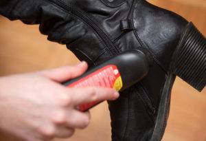 Как ухаживать за кожаными сапогами