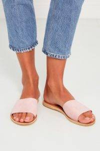 Шлепанцы: что это