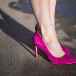 С чем носить туфли цвета фуксии