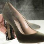 Как растянуть замшевые туфли