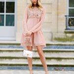 С какими туфлями надеть пудровое платье