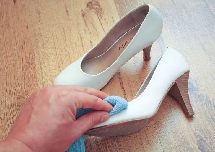 Как почистить белые туфли в домашних условиях