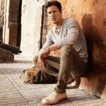 С чем носить бежевые мужские туфли