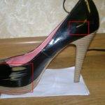 Как убрать на лаковых туфлях чёрные полоски
