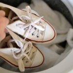 Как отстирать белые кроссовки