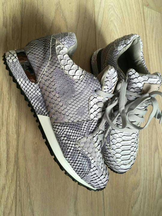 Мода на кроссовки весной 2019