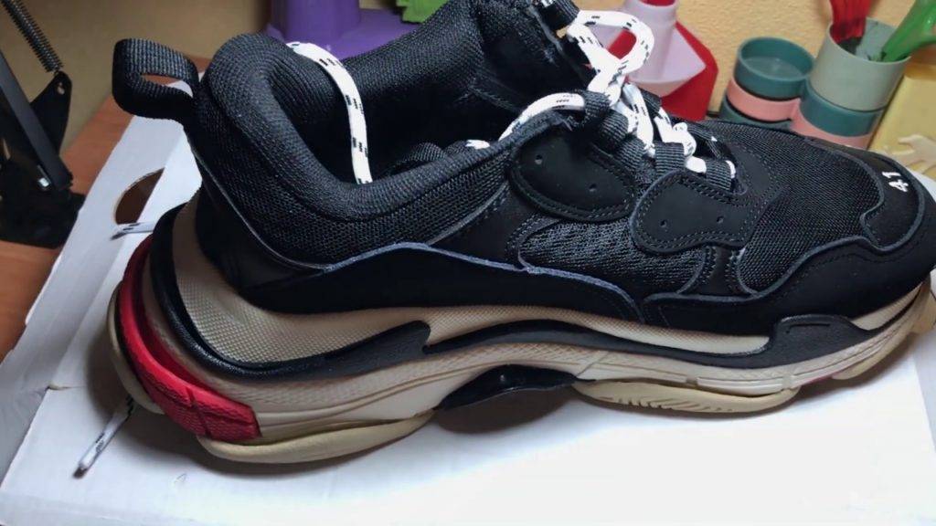 Как отличить оригинал кроссовок Баленсиага от подделки