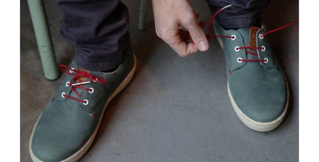 Шнуровка ботинок с 5-ю дырками
