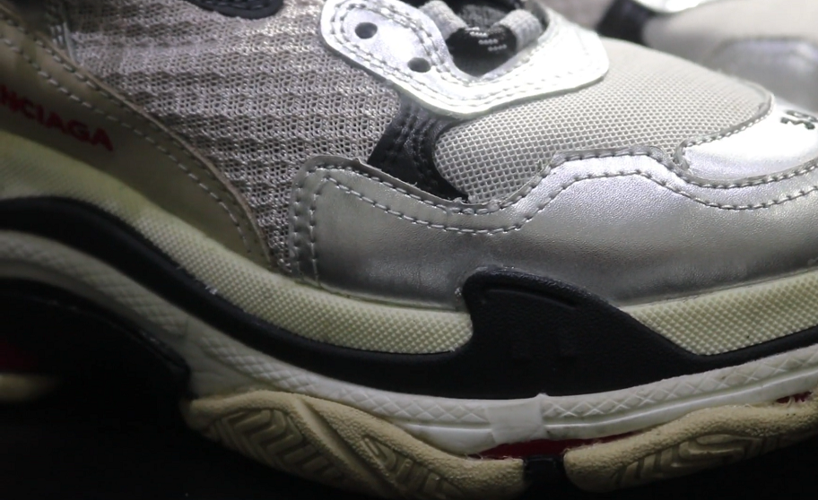 Как отличить оригинал кроссовок Баленсиага от подделки