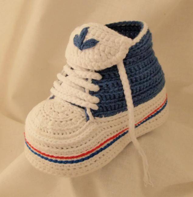 Как связать детские кроссовки