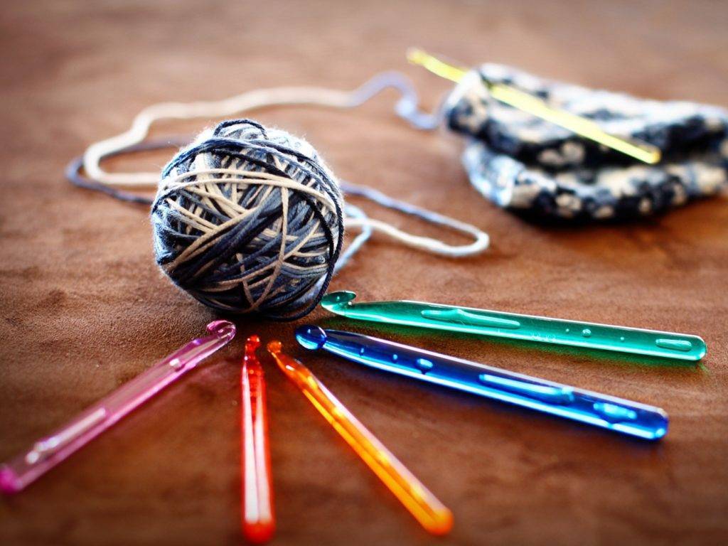 Как связать детские кроссовки