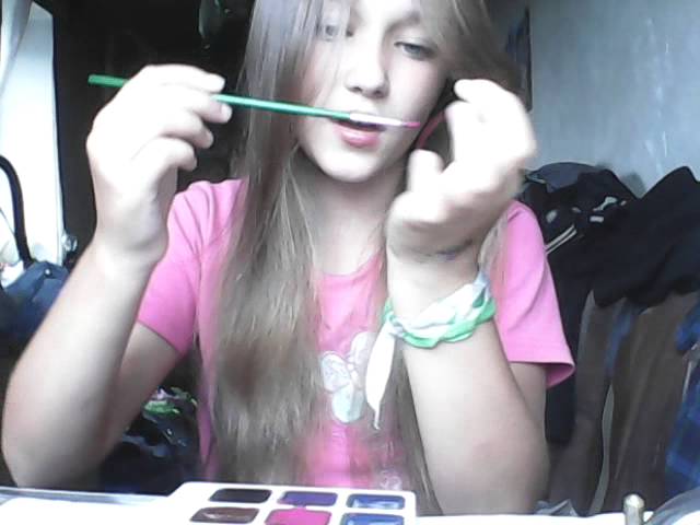 Красим волосы гуашью за 6 шагов: недорого и безопасно | bellehair.info