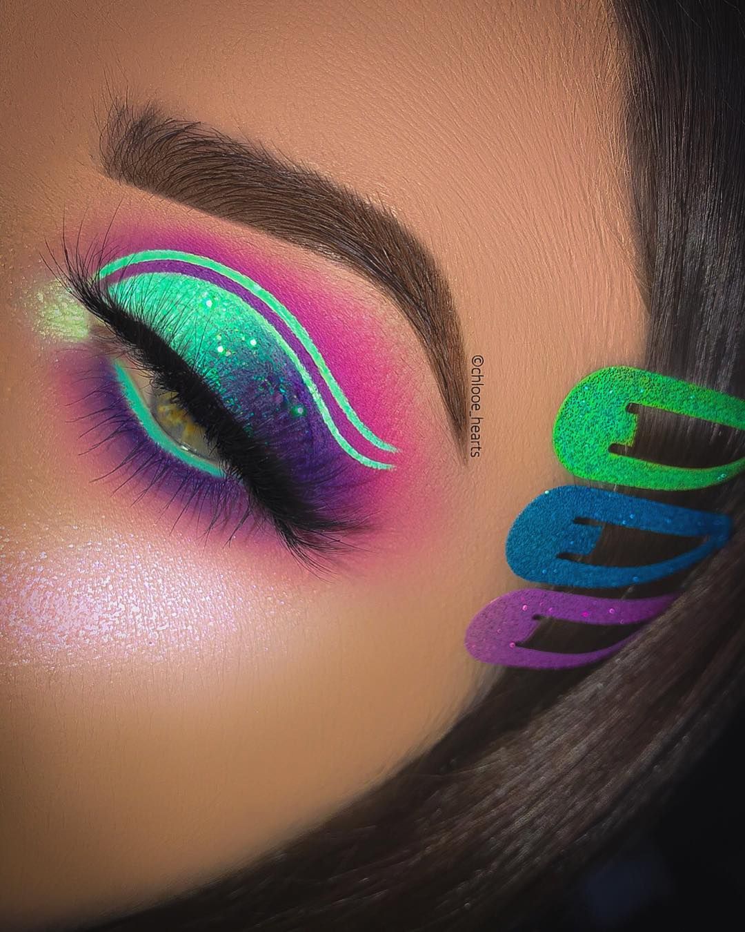 Макияж 2020: неон, стрелки и еще 6 актуальных тенденций будущего года