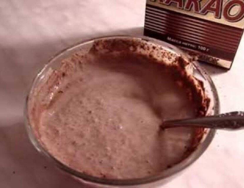 Маска для кожи лица из какао порошка, белка и крахмала от морщин