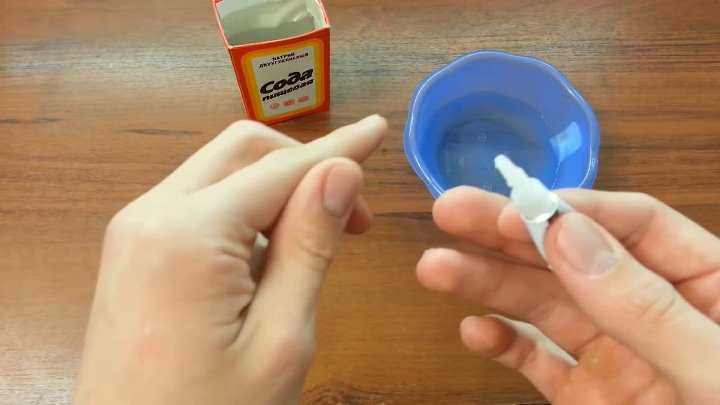 Как убрать клей «момент» с рук и ногтей в домашних условиях?