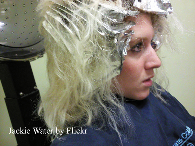 Как правильно делать мелирование через шапочку