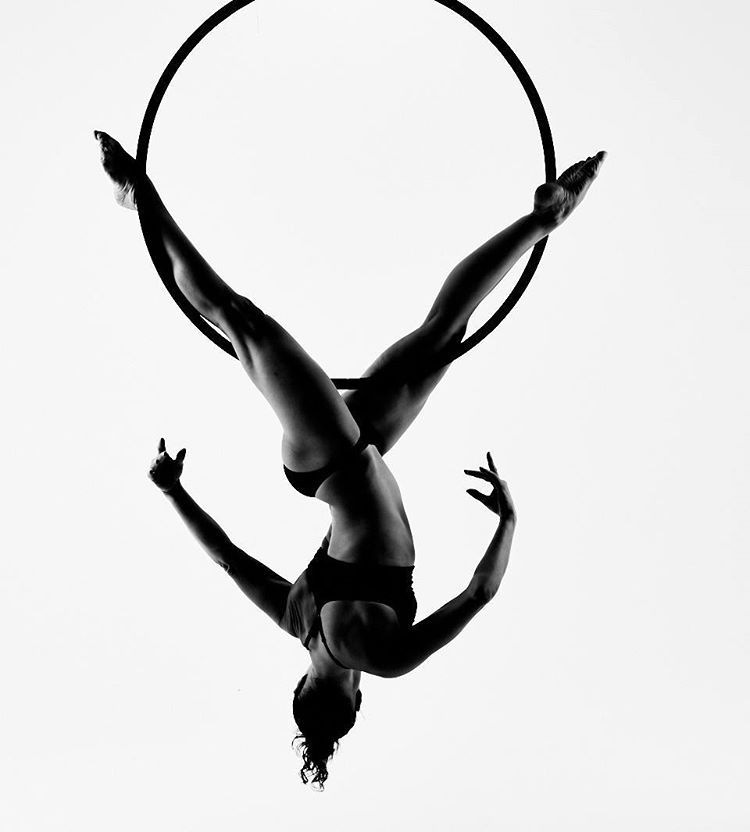 Воздушное кольцо (Aerial Hoop) для гимнастики. Элементы воздушной гимнастики
