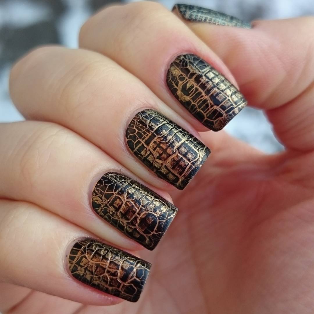 Маникюр кракелюр